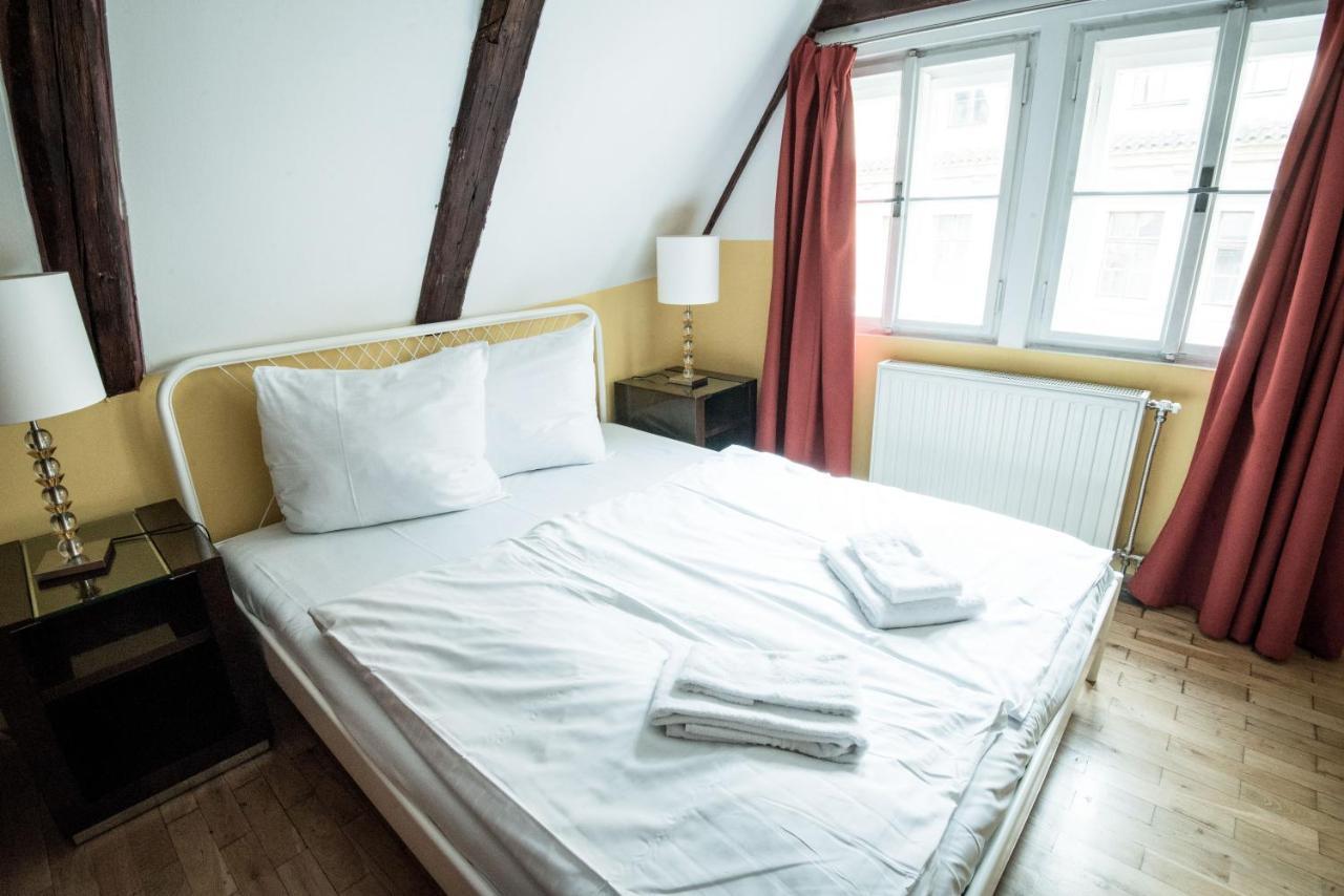 Charles Bridge Hostel & Apartments Prague Ngoại thất bức ảnh