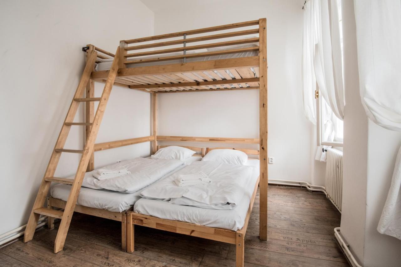 Charles Bridge Hostel & Apartments Prague Ngoại thất bức ảnh